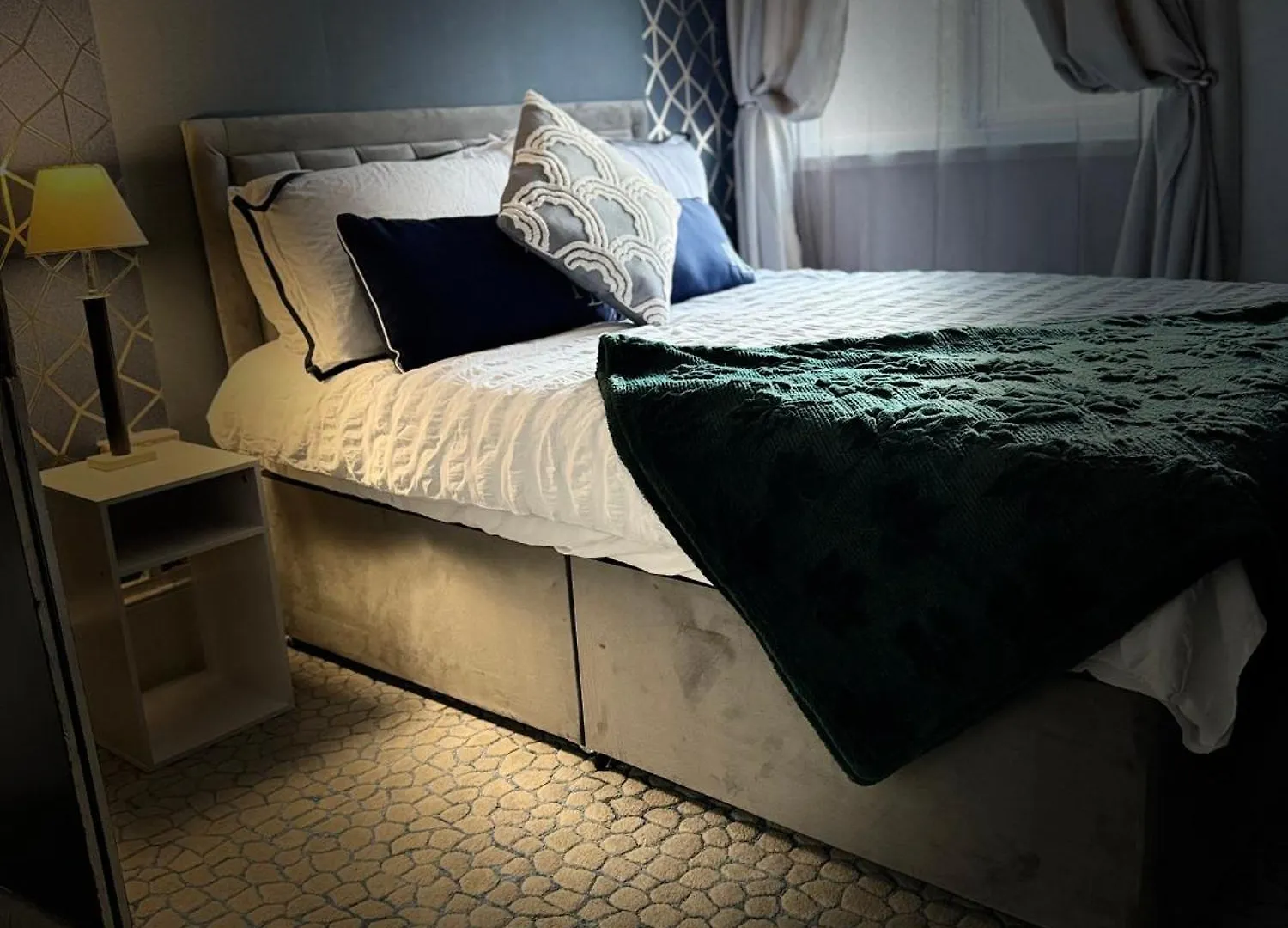 Aimi Luxury Living Hotel London 0*,